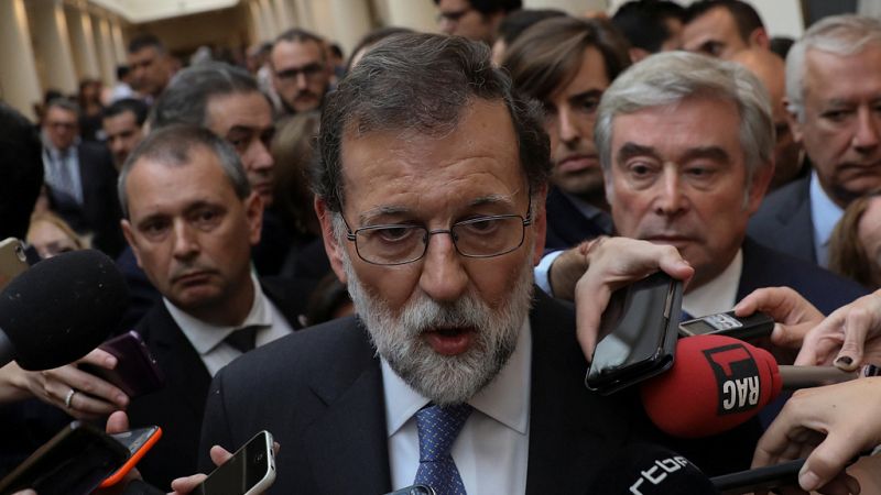 Rajoy pide "tranquilidad" a los españoles: "El Estado de Derecho restaurará la legalidad"
