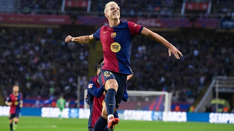 El Barcelona resuelve el derbi ante el Espanyol en media hora con el regreso goleador de Dani Olmo