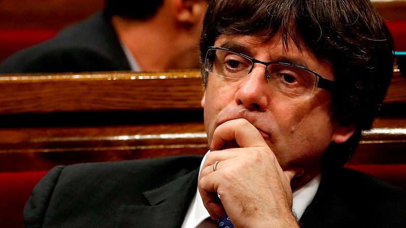 Puigdemont puede incurrir en un delito de usurpación de funciones si se resiste a su cese, avisa Moncloa