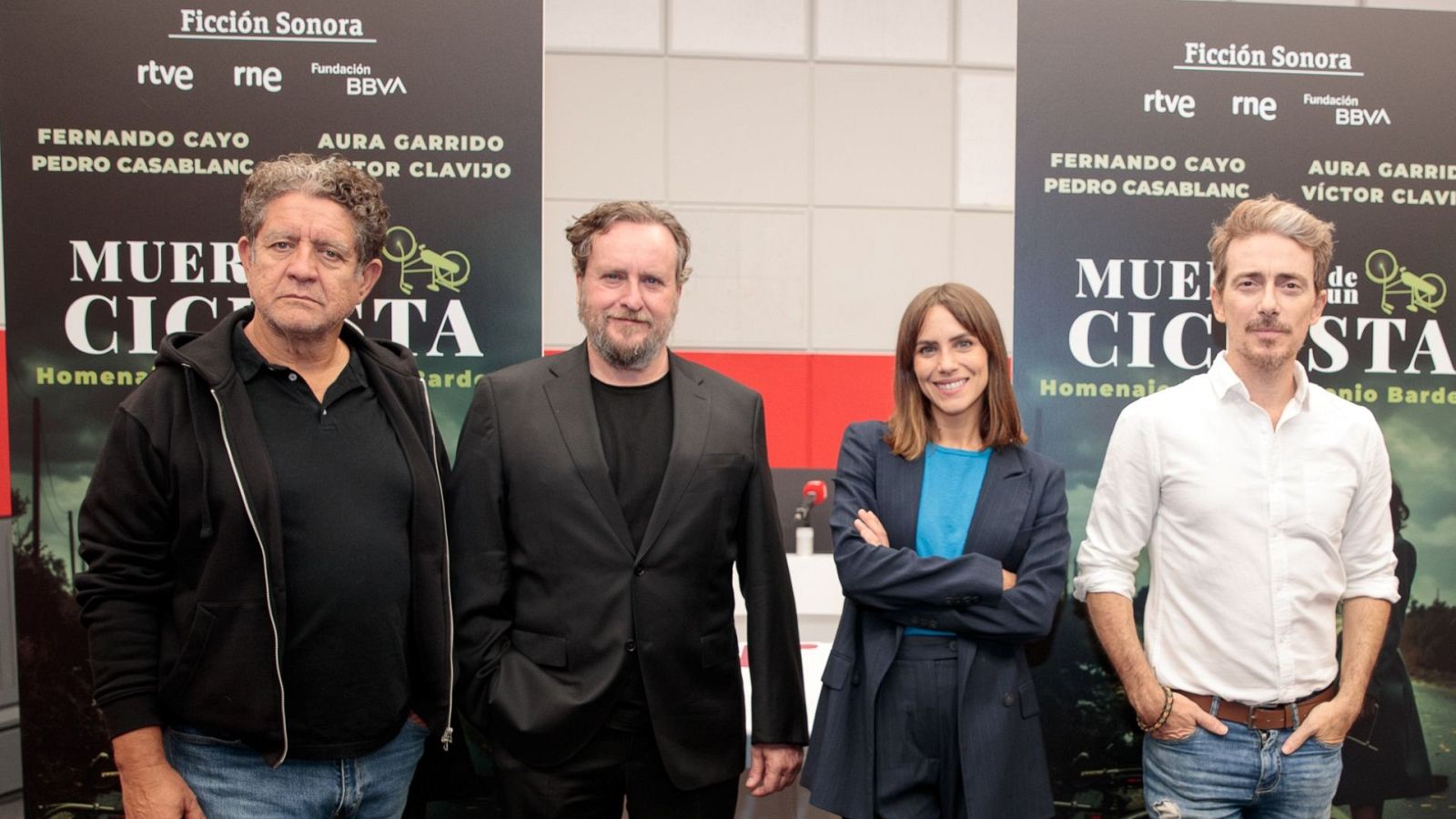 Nos colamos en los ensayos de la ficción sonora 'Muerte de un ciclista' - Ficción sonora | Ver