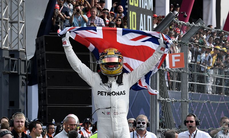 Hamilton logra su cuarta corona mundial en México