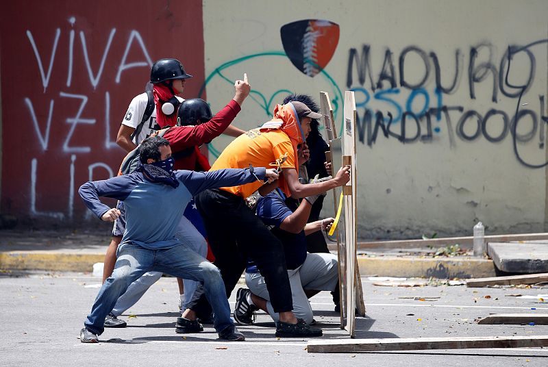 Amnistía Internacional alerta de que el Gobierno venezolano ha llevado la represión de la calle a las casas