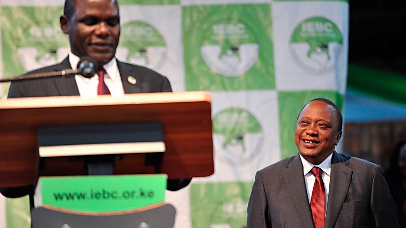 Kenyatta vence casi por unanimidad en las presidenciales de Kenia por la incomparecencia de la oposición