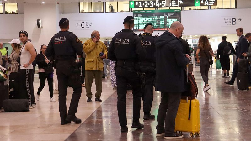 Notícies a Catalunya, 5 de novembre del 2024 | Reobren les línies de Rodalies i regionals del sud exepte un tram a l'R15 i a l'R17