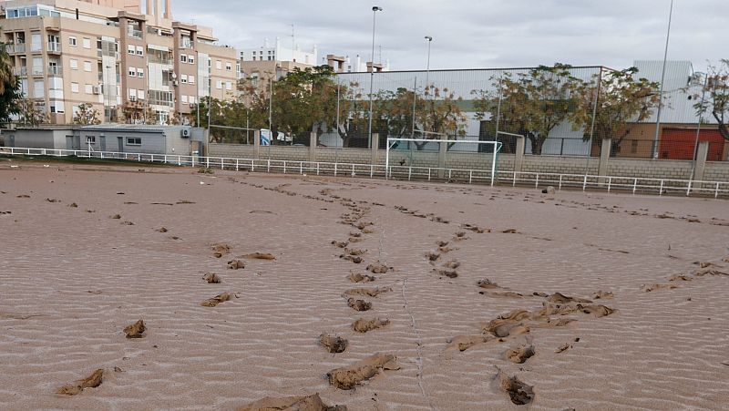 El fútbol español crea un comité de crisis para reconstruir instalaciones deportivas afectadas por la DANA