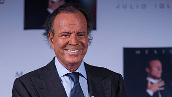 Julio Iglesias,