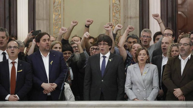 Los miembros de la Mesa del Parlament y los exconsellers que siguen en España declararán este jueves ante la Justicia