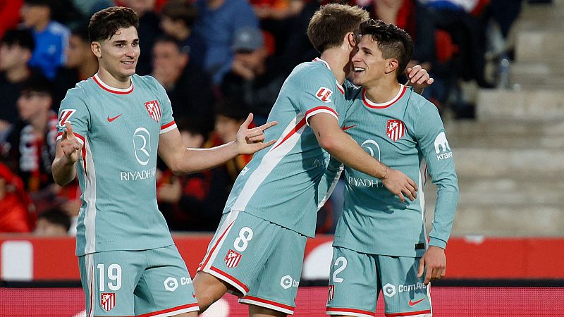 Giuliano-Álvarez, la conexión argentina que desatascó al Atlético en Mallorca en otro gran partido de Oblak