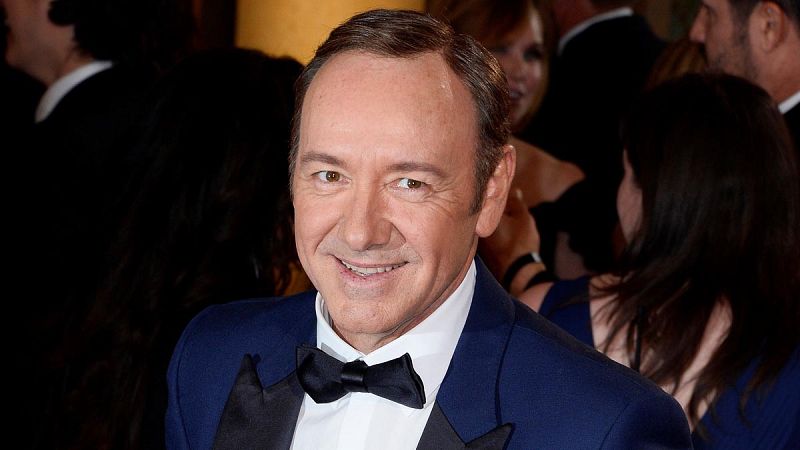 Kevin Spacey buscará "evaluación y tratamiento" tras las acusaciones de acoso
