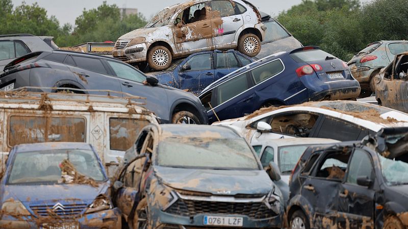 "Sin el taxi, qué puedo hacer": la destrucción de coches por la DANA, otra tragedia económica para los afectados