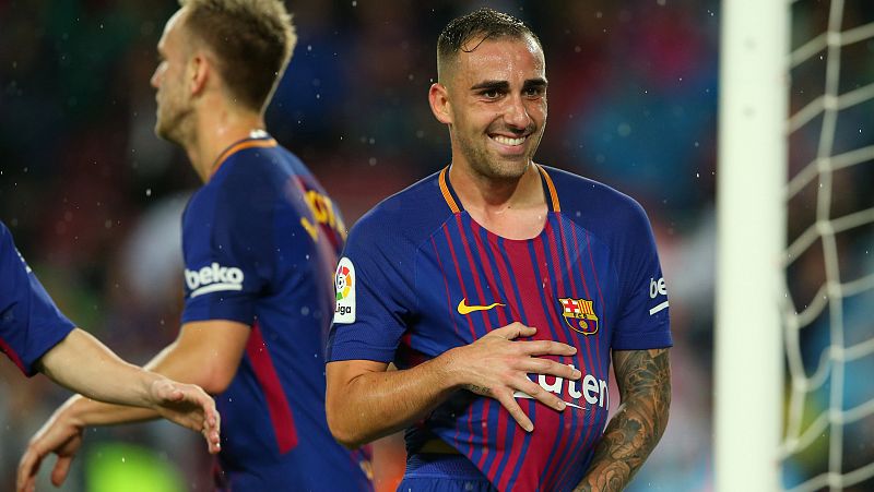 Alcácer mantiene el pulso del Barça en la cabeza de la Liga