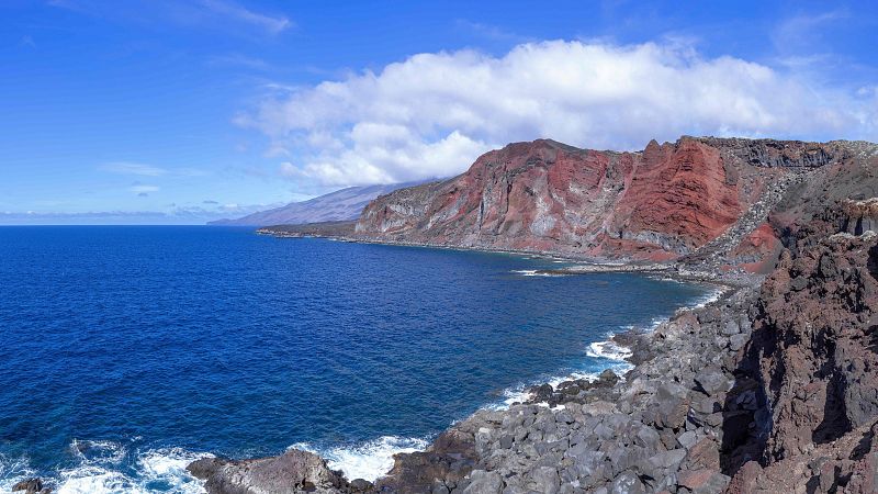 Tormenta en el Mar de las Calmas: un Parque Nacional que divide a la isla de El Hierro