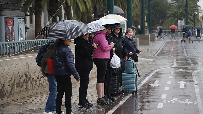 Alerta roja en Tarragona y Málaga por lluvias torrenciales y aviso naranja en el este peninsular y Baleares