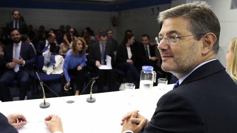 Catalá asegura que la aplicación del artículo 155 de la Constitución "finalizará con las elecciones" del 21-D