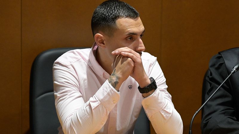 El acusado de iniciar la agresión a Samuel Luiz declara en el juicio: "La imagen que tengo es estar golpeándolo"