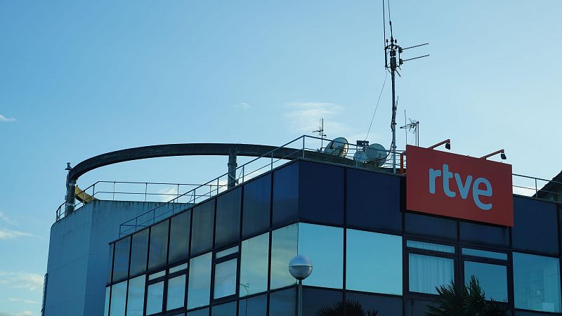 Trabajadores de RTVE protestan contra el decreto del Gobierno que modifica la elección de los consejeros