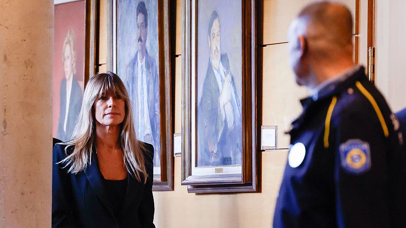 Una asesora de Moncloa trasladó a Reale el interés de Begoña Gómez en que siguiera patrocinando su cátedra