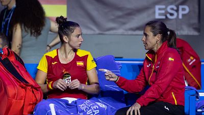 Anabel Medina y Sara Sorribes durante la eliminatoria entre Espaa y Polonia