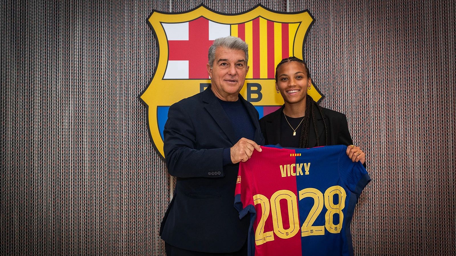 Vicky Lpez, la joven promesa del FC Barcelona, renueva con el club hasta 2028