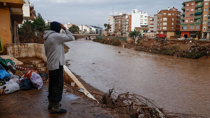 La Confederación Hidrográfica del Júcar matiza a Mazón, que denuncia un "apagón informativo" el día de la DANA