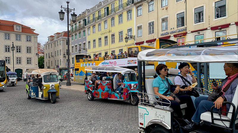 Crisis de vivienda en Portugal: un movimiento ciudadano recoge 11.000 firmas para acabar con los pisos turísticos