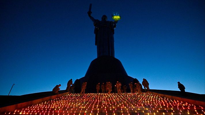 EuropaPress 6352298 19 november 2024 ukraine kiev one thousand vigil lanterns burn at motherland