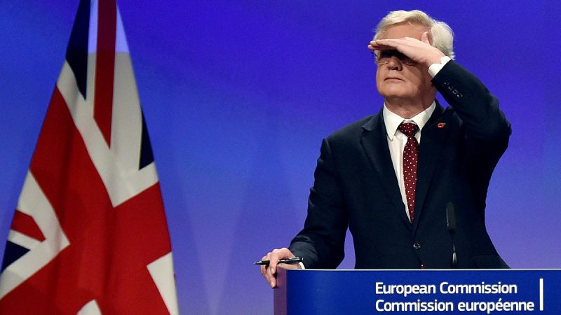 Bruselas da dos semanas a Londres para aclarar la factura del 'Brexit'