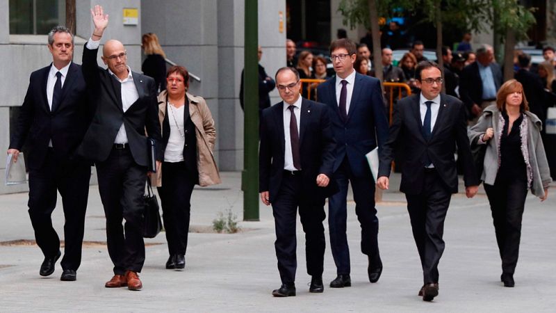 Los exconsejeros catalanes encarcelados estudian declarar que van a actuar dentro del marco constitucional