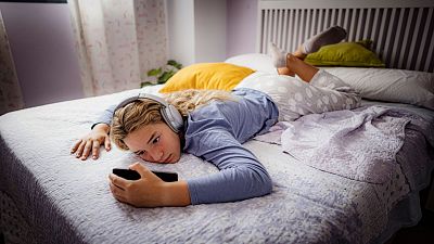 Es responsabilidad del adulto informar al joven que aislarse no es bueno para �l