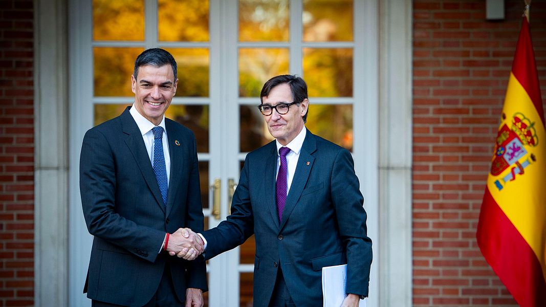 El president del govern espanyol, Pedro Snchez, i el president de la Generalitat de Catalunya, Salvador Illa, aquest divendres al palau de la Moncloa