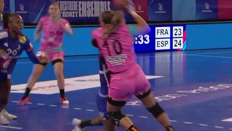 Una renovada España da la sorpresa frente a Francia antes del Europeo de Balonmano