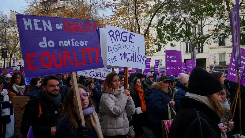 Miles de mujeres reclaman en Francia una nueva ley contra la violencia machista