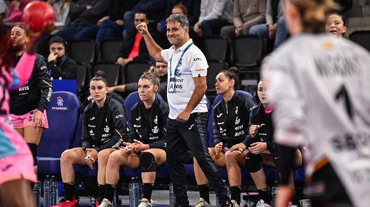 Ambros Mart�n da la lista de 18 jugadoras para el Campeonato de Europa de Balonmano 2024