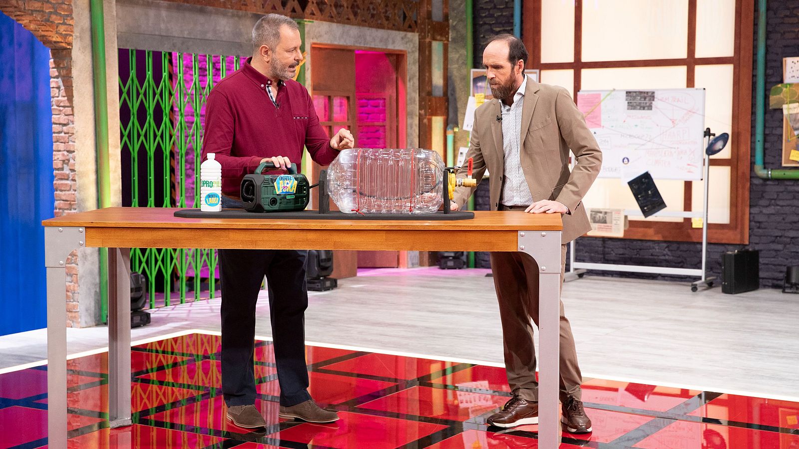 Chemtrails y siembra de nubes. Meteorología, José Miguel Viñas - Órbita Laika | Ver