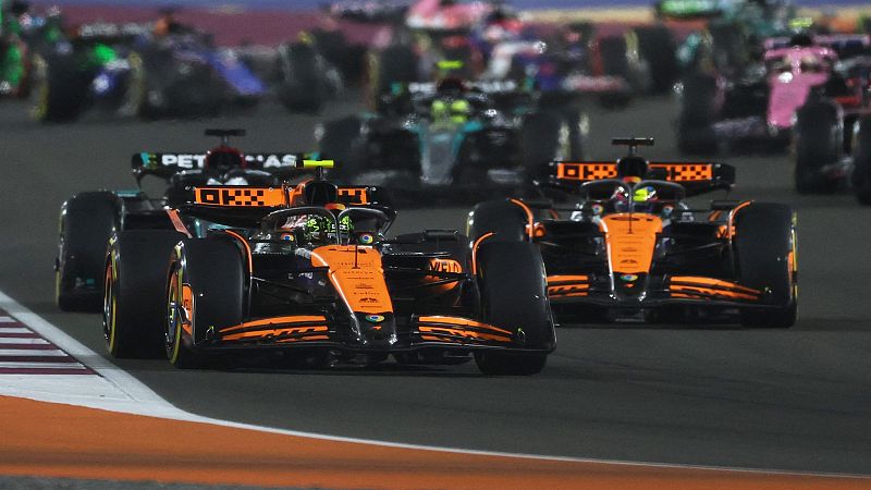 Norris regala la victoria a su compañero Piastri en la carrera al sprint de Qatar