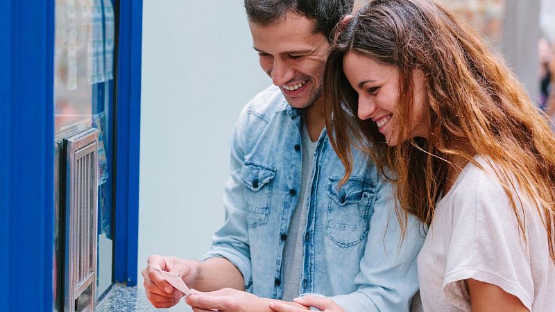 Jóvenes y su relación con la Lotería de Navidad: entre la tradición y la normalización de los juegos de azar