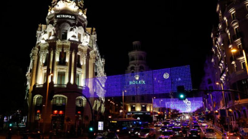 Carmena restringe el tráfico en la Gran Vía y parte del centro de Madrid por Navidad