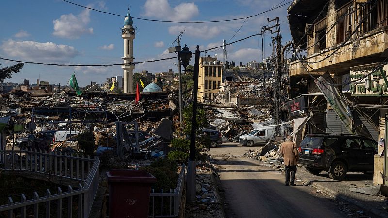 Israel bombardea localidades del sur del Líbano y prohíbe el regreso de los civiles a sus casas pese al alto el fuego