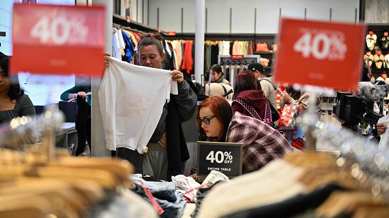 Ecologistas avisan del impacto climático del 'Black Friday' y piden un consumo responsable