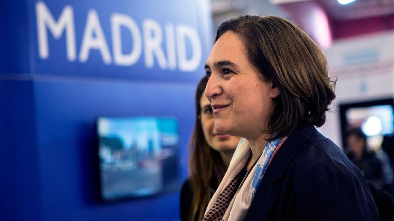 Ada Colau salva inicialmente los presupuestos de Barcelona para 2018 tras romper con el PSC