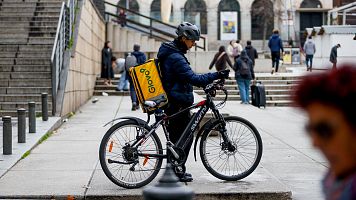 Glovo anuncia que impulsar un nuevo modelo laboral y que contratar a sus repartidores en Espaa