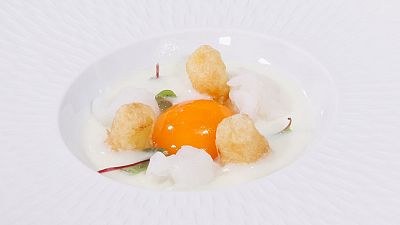 Receta de patatas a la importancia con gelatina de bacalao de Ins Hernand en MasterChef Celebrity 9