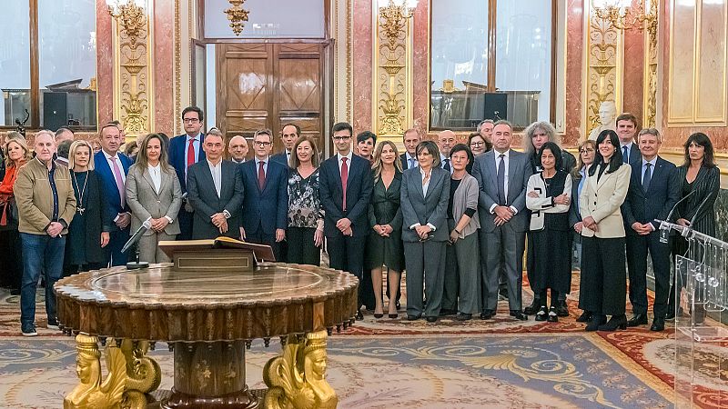 José Pablo López toma posesión en el Congreso junto a los nuevos consejeros y consejeras de RTVE