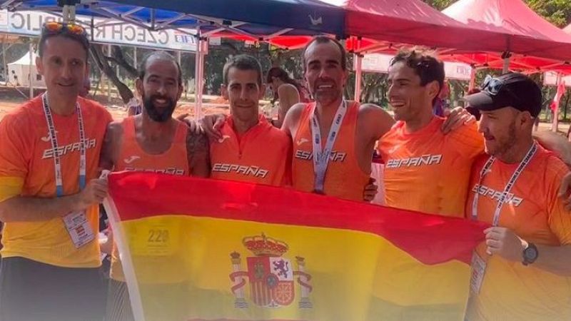 Antonio Jess Aguilar y el equipo espaol ganan la plata en el Campeonato del Mundo de 100 km