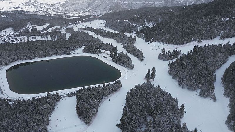 La Masella i Baqueira Beret ja reben els primers esquiadors de la temporada