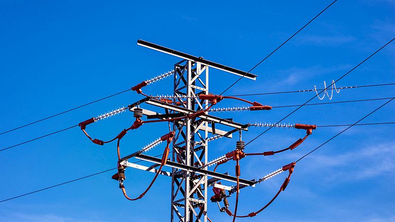 PP y Junts pactan una enmienda para suspender el impuesto sobre el valor de la producción eléctrica