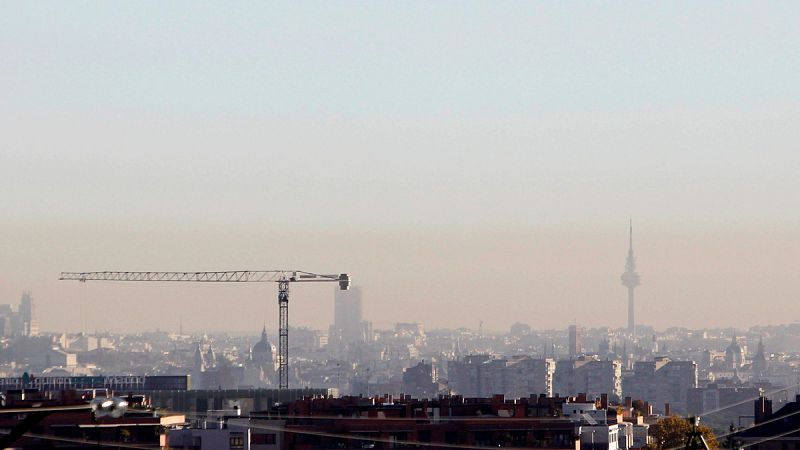 Madrid mantiene la limitación a la velocidad y al aparcamiento este lunes por la alta contaminación