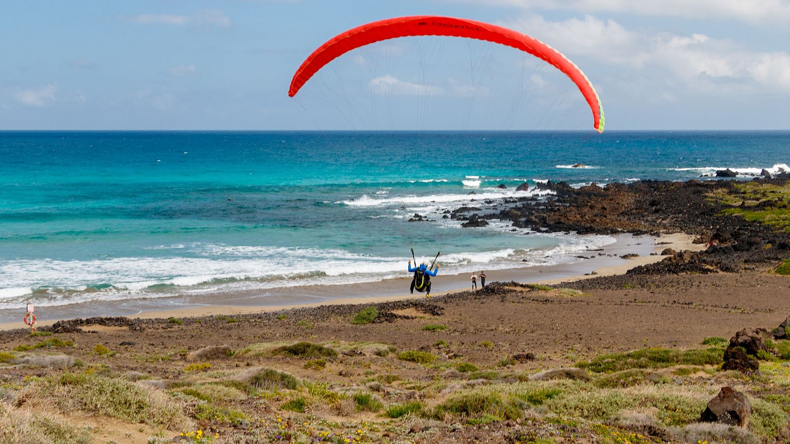 El otoño se despide con fuertes rachas de viento en Canarias - El tiempo | Ver