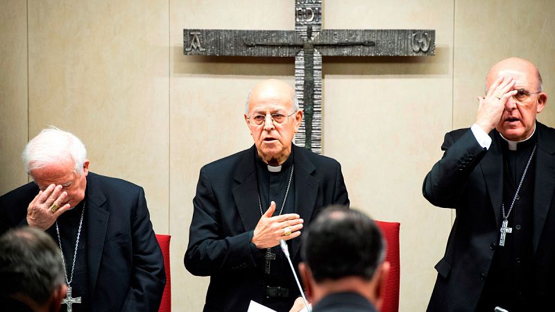 Los obispos abogan por "reformar" la Constitución y llaman al diálogo en Cataluña