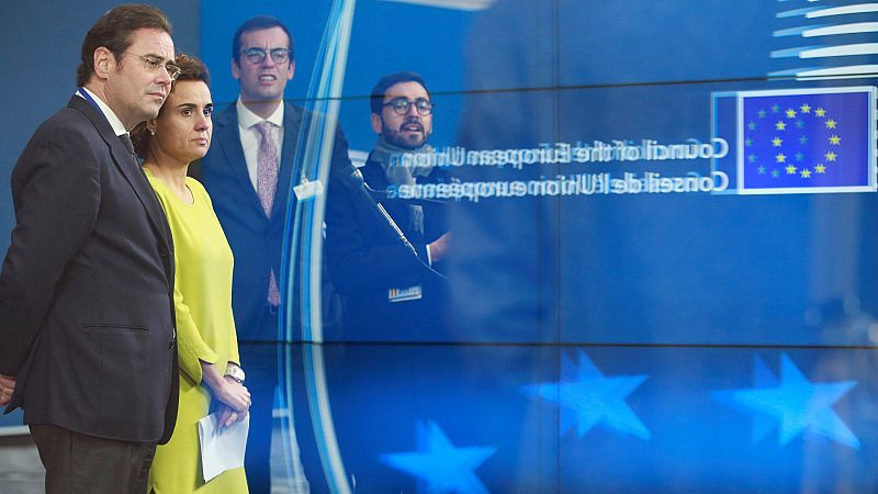 El Gobierno y Puigdemont se intercambian las culpas de la derrota de la candidatura de Barcelona